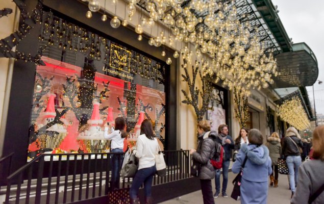 I Prefer Paris: Christmas in Paris 2021: Louis Vuitton and Four