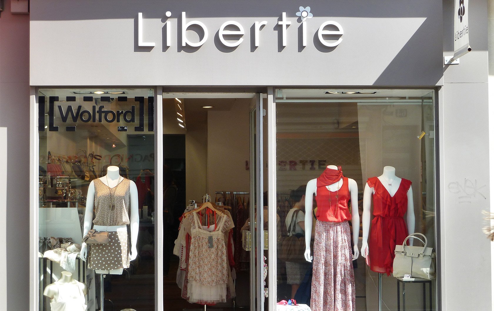 15 Best Women's Clothing Stores in Paris, France