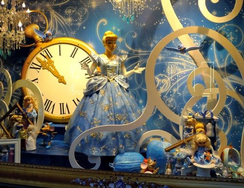 Galeries Lafayette holiday windows by Louis Vuitton
