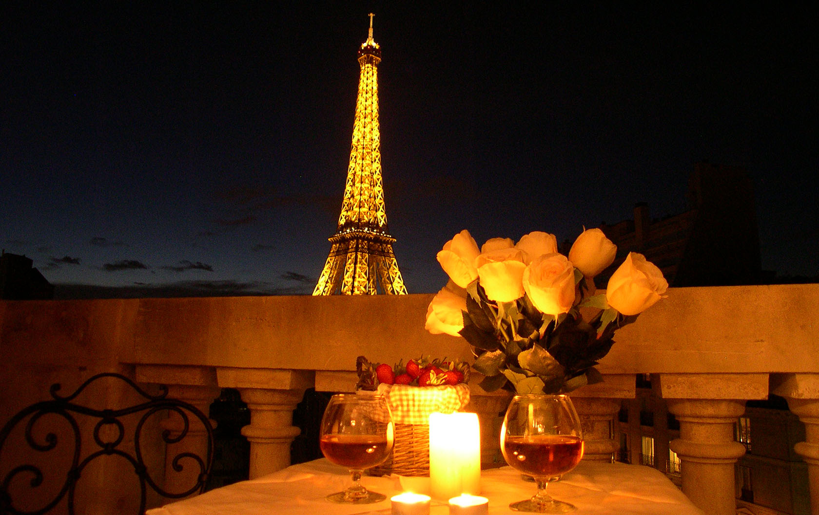 A Romantic Paris Itinerary For Valentine’s Day