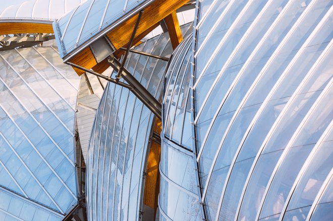 The new Foundation Louis Vuitton by Frank Gehry rises in Paris