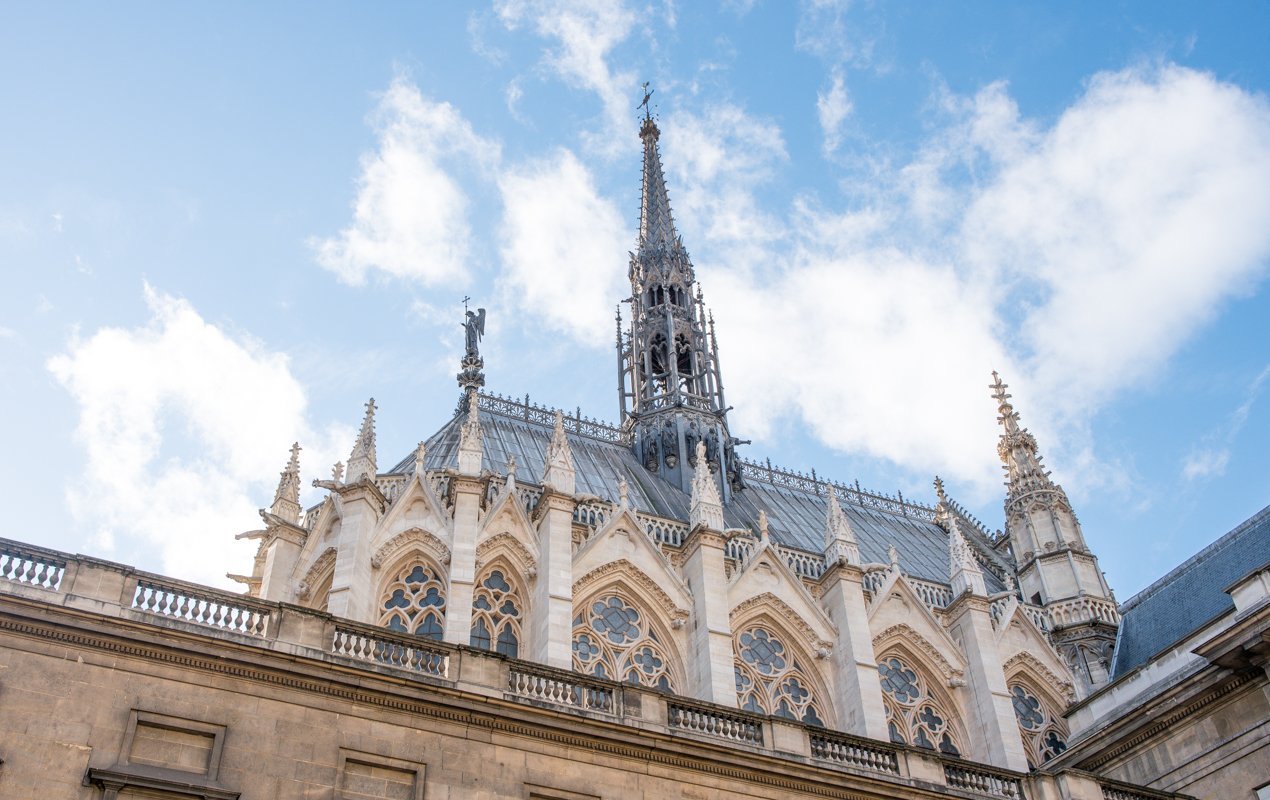 The Dazzling Stained Glass Windows of Sainte-Chapelle - Paris Perfect