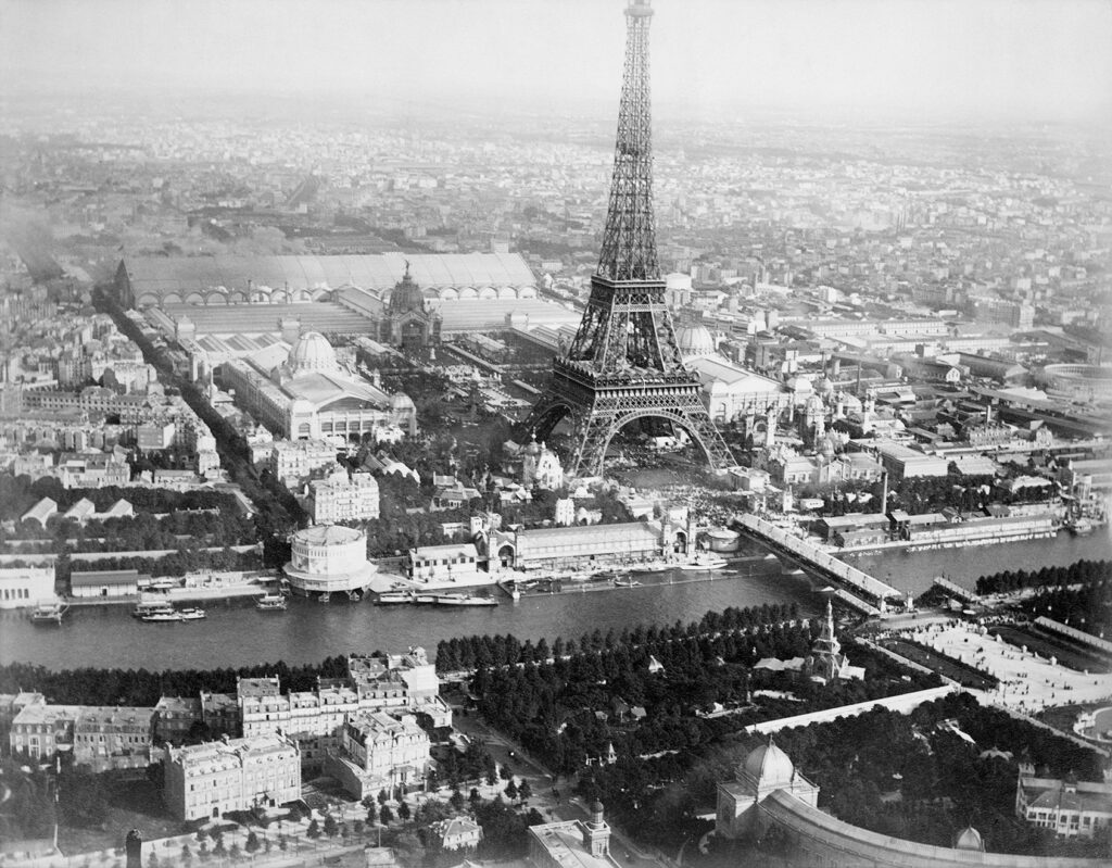 Seven Incredible Historic Photos from the 7th Arrondissement - Paris ...