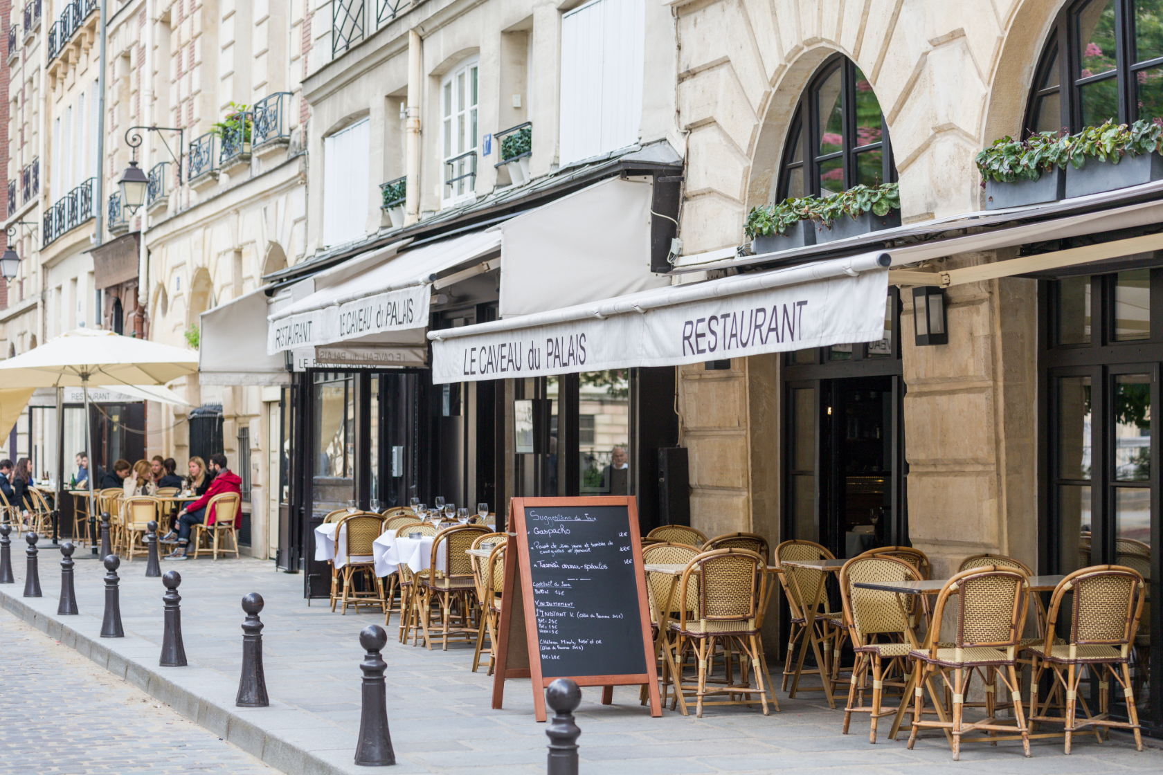 Cafés e restaurantes Place Dauphine