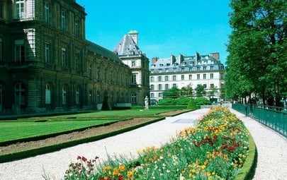 A Very Parisian Picnic at the Jardin du Luxembourg