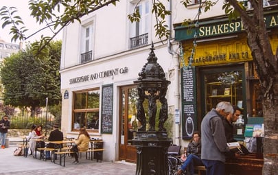 Shakespeare & Company Café: Books + Coffee = A Match Made in Heaven!