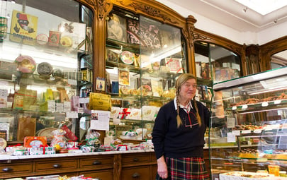 A L’Étoile d’Or: The Most Famous Candy Store in Paris!