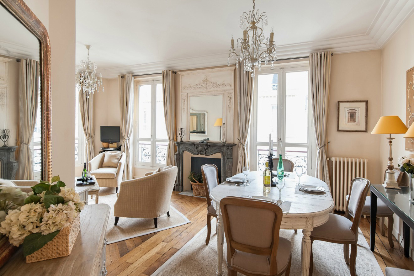 2 Bedroom Eiffel Tower Apartment Rental - Paris Perfect