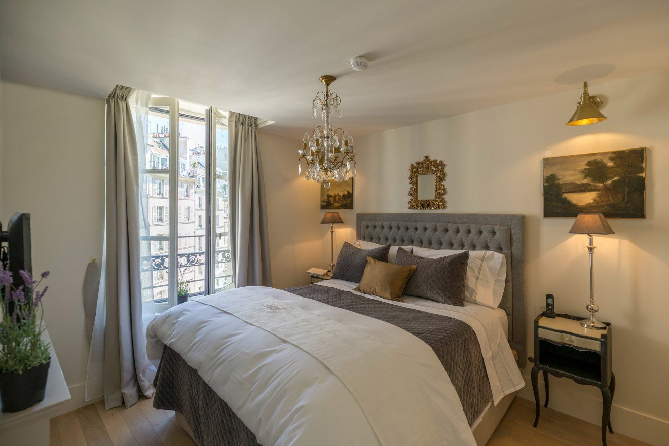 Place Dauphine One Bedroom Apartment Rental Paris