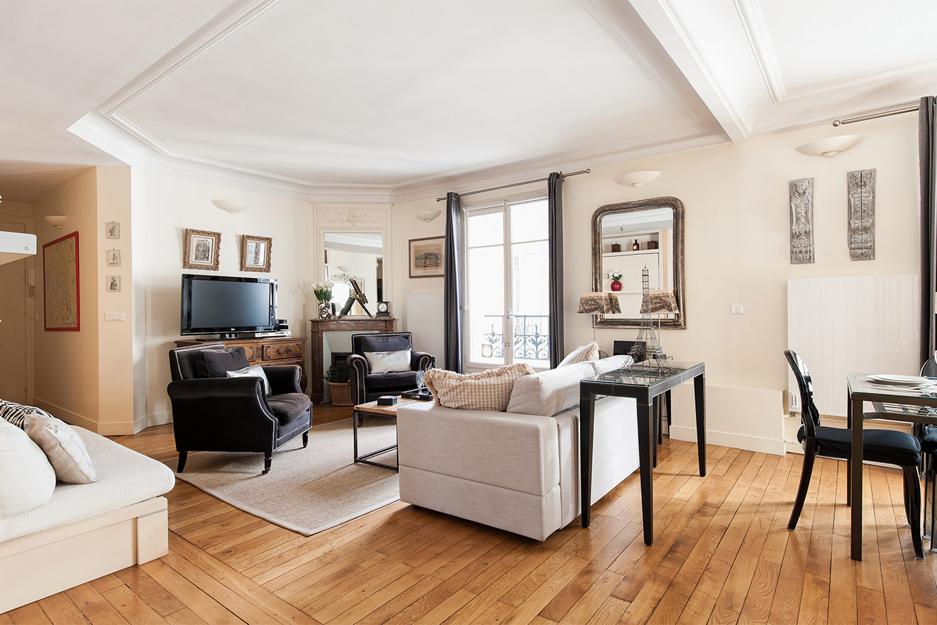 Book 2 Bedroom Paris Apartment Rental near the Seine - Paris Perfect